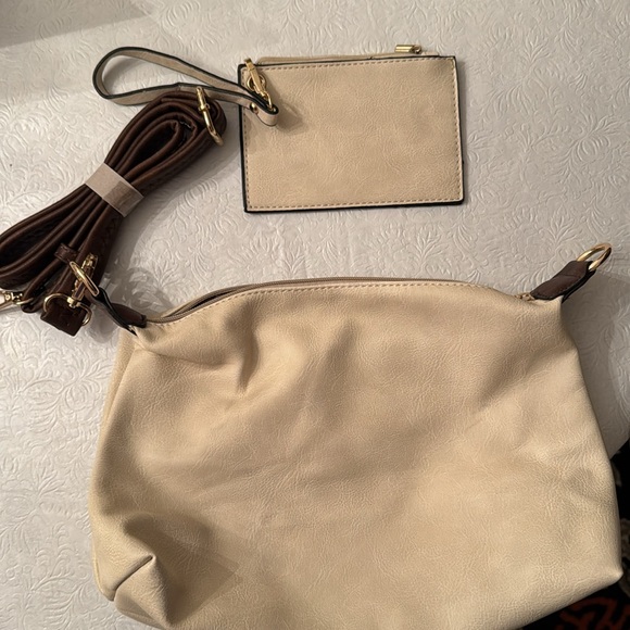 Faux leather bag - Picture 3 of 3